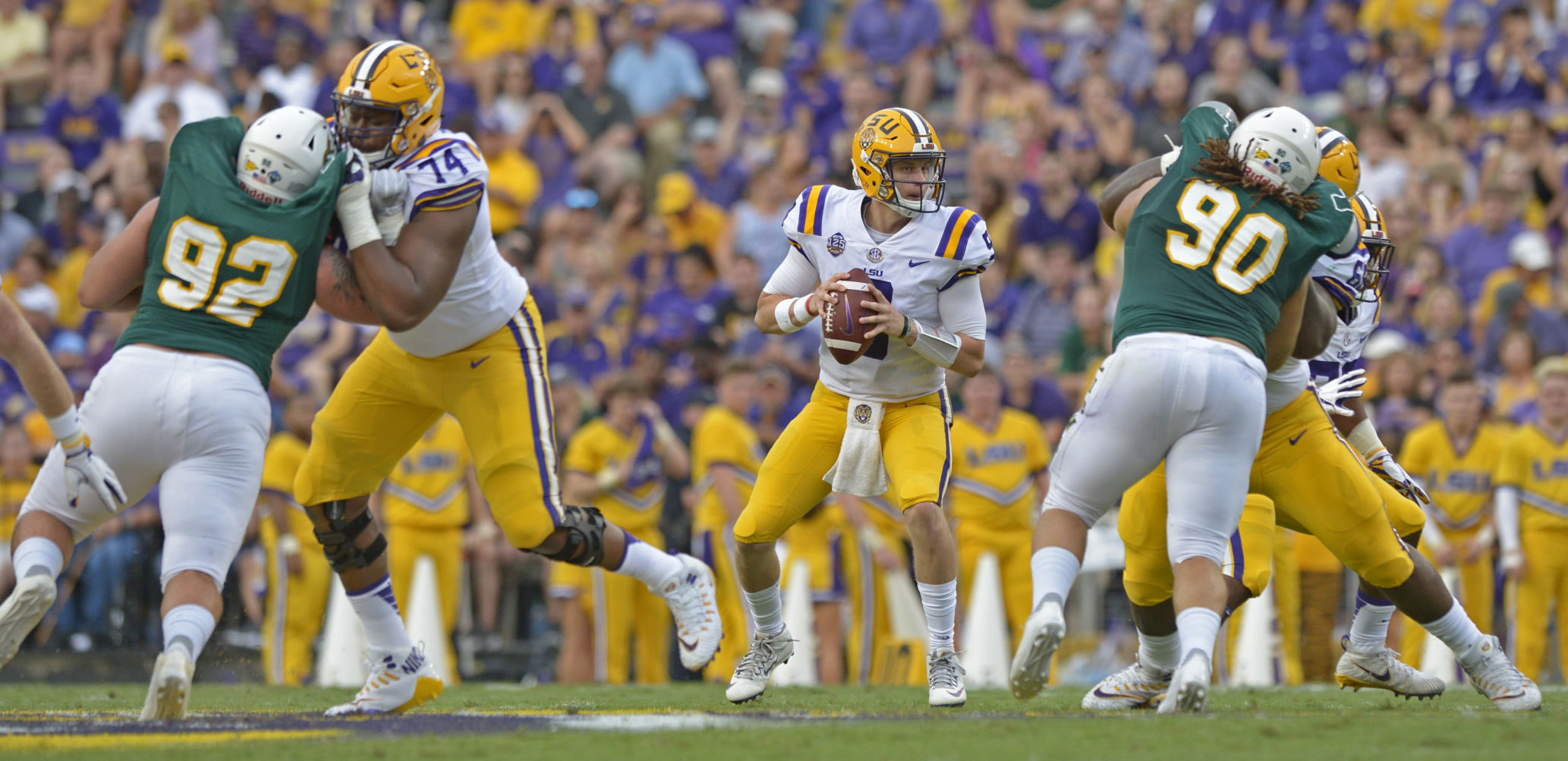 lsuslufootball.090918_HS_2034